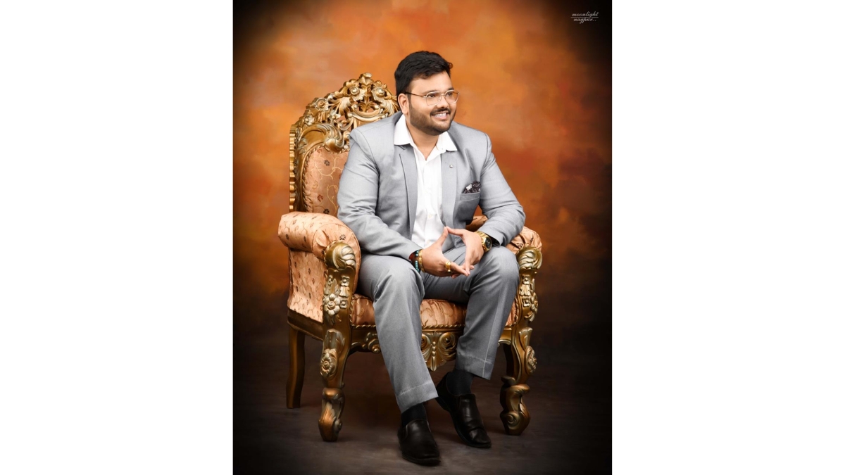 From Government Bank Clerk to One of the Richest Astrologers in India: The Inspiring Journey of Mahesh Mankar